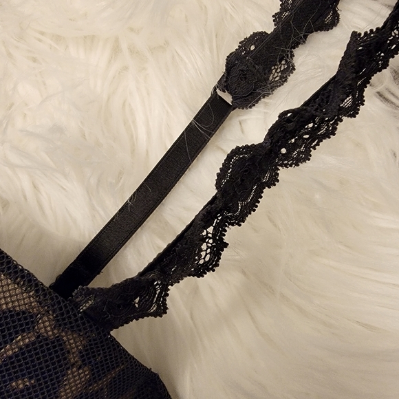 Lingerie - Picture 6 of 7